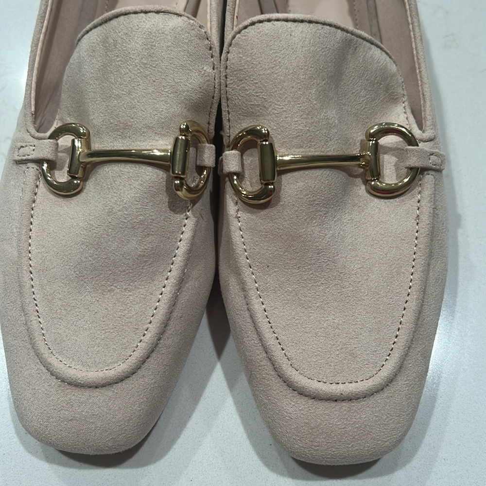 NWOT H&M Faux Suede Loafer Slip Ons with fabulous Gold Equestrian Details Size38